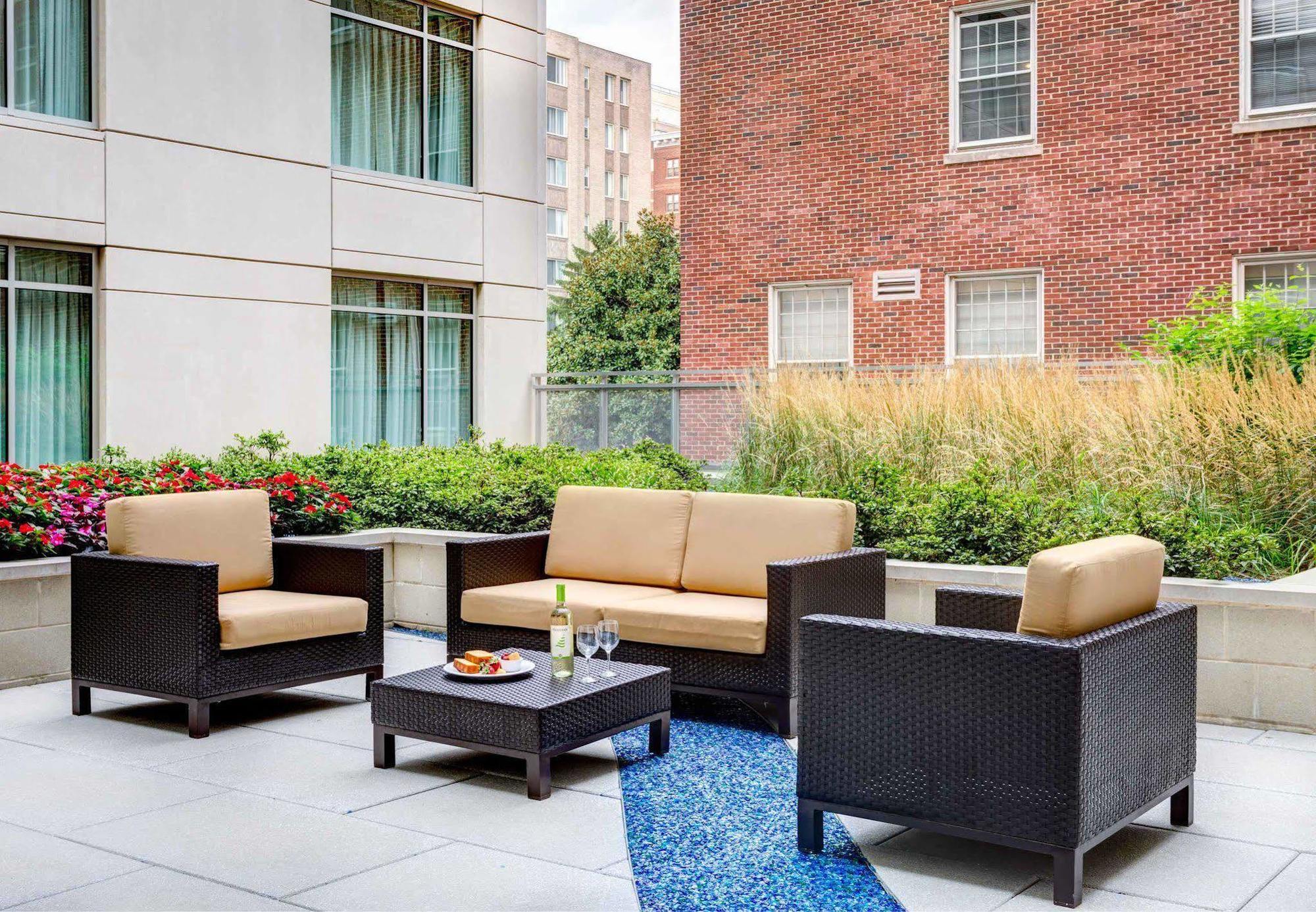 Hotel Courtyard By Marriott Washington, D.C./Foggy Bottom Exterior foto